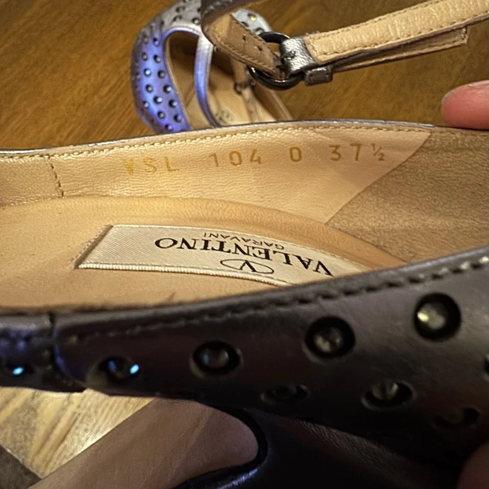 Valentino Garavani Sz 7.5 Metallic Gray Heels with Ankle Strap - Picture 2 of 7